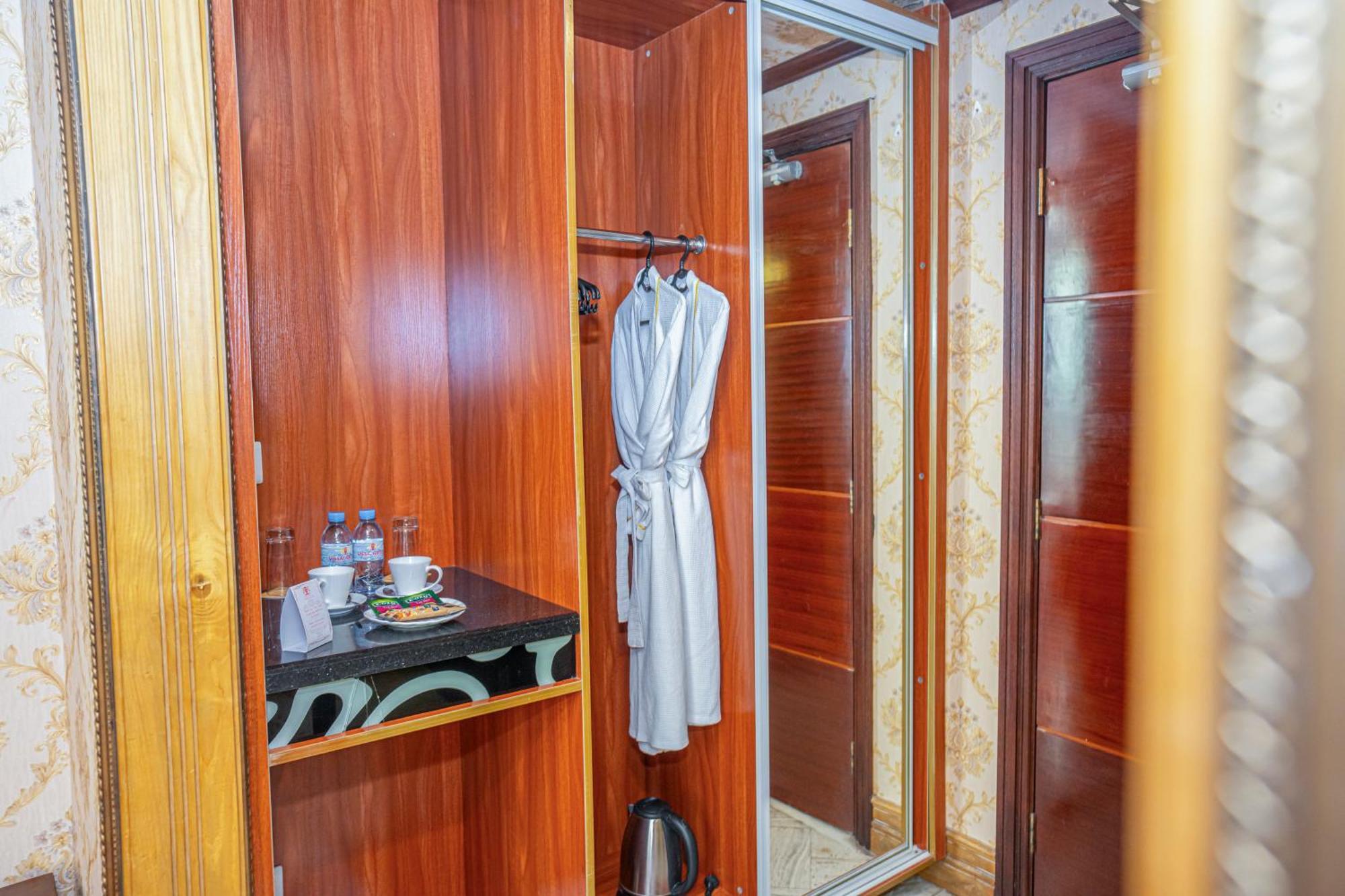 The Vissai Hotel Ниньбинь Экстерьер фото